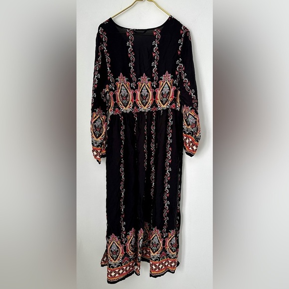 NWT Bloomchic Black Paisley Floral Long Sleeve Lightweight Flowy Maxi Dress 12 - Picture 3 of 11